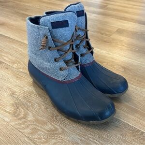 Sperry size 10 Duck Boots